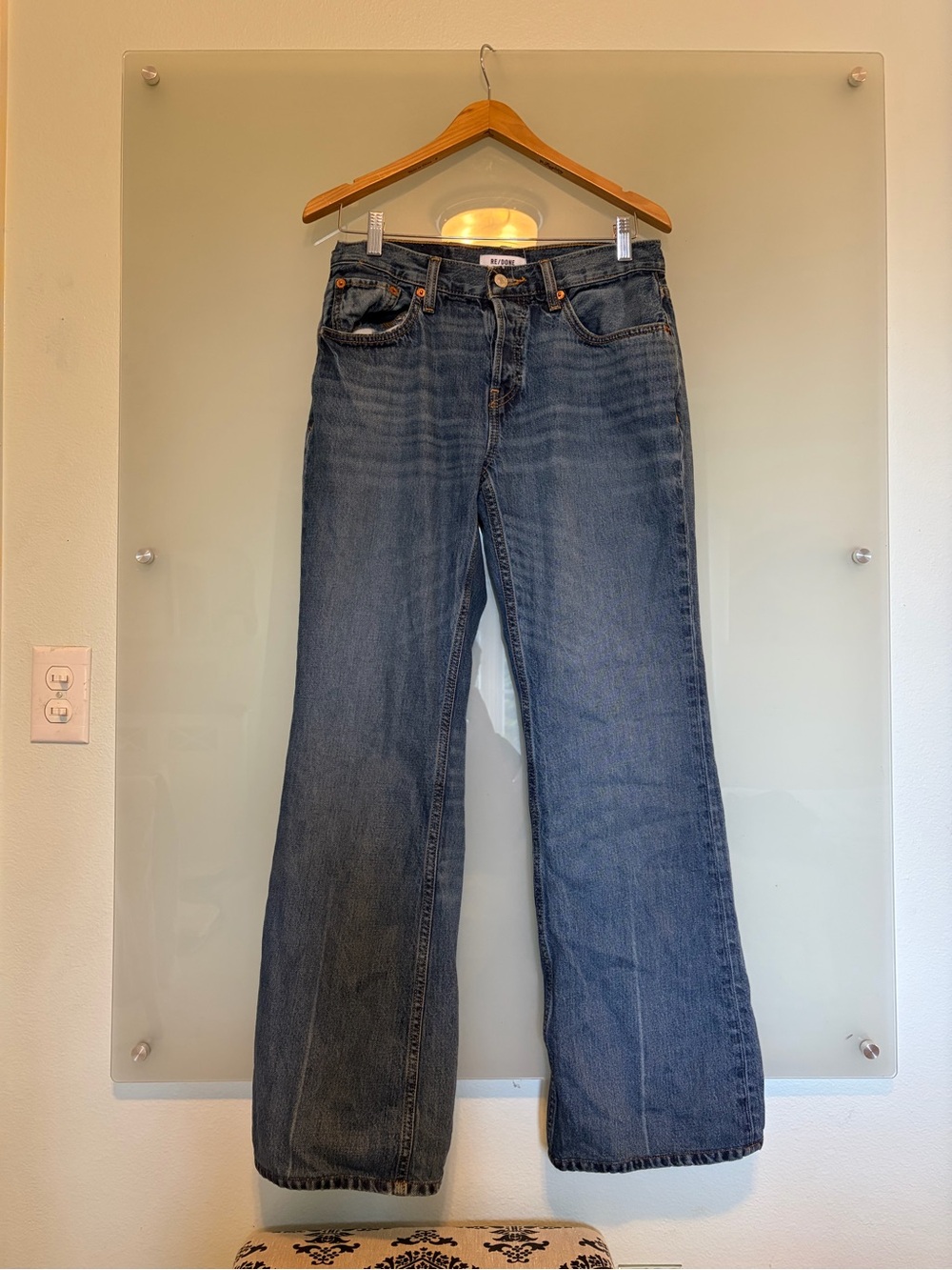 Re/Done Low Rise Loose Bootcut Jeans in Ranchito - Picture 4 of 8